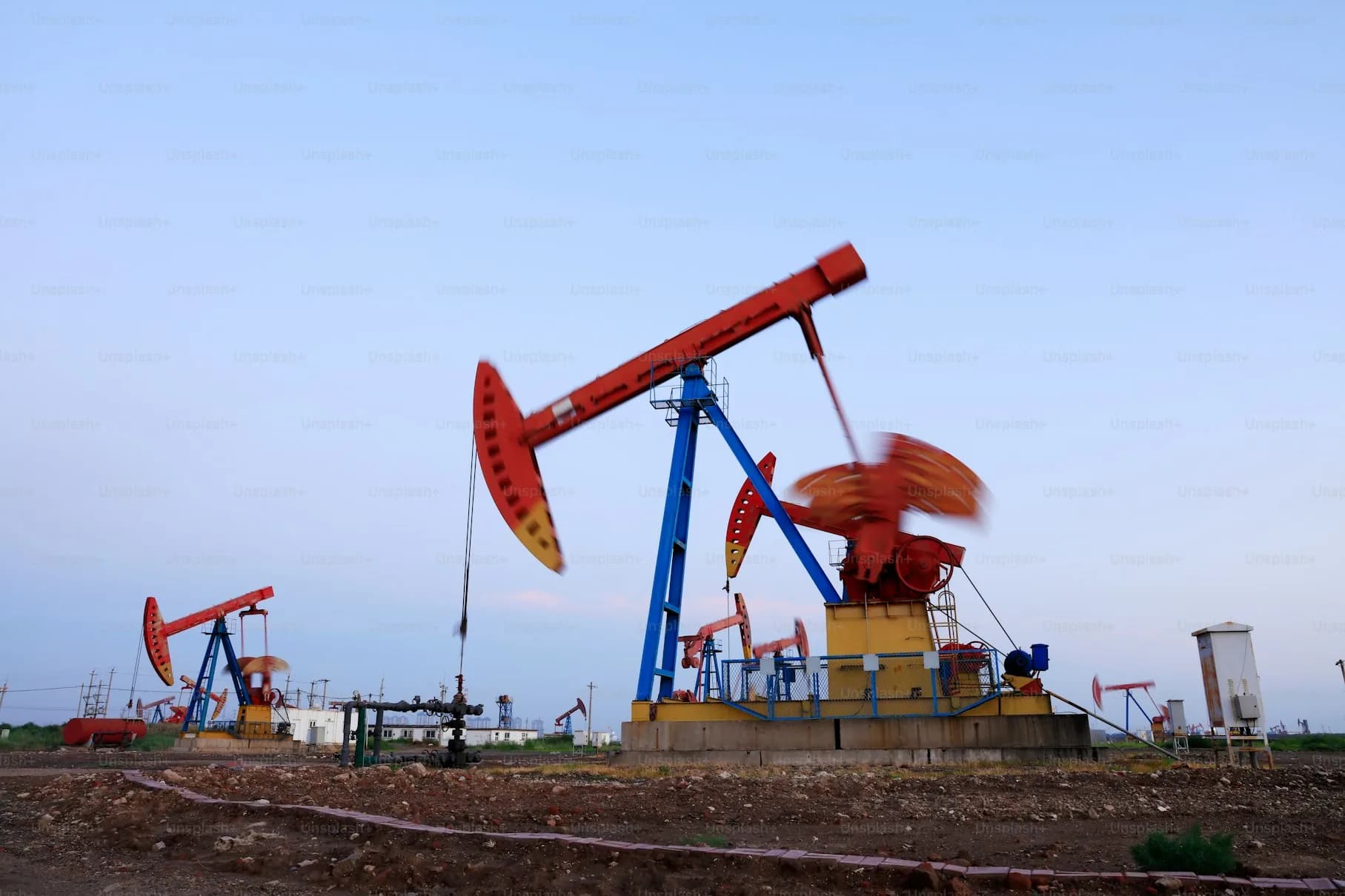 Oil pump operating in Saudi Arabia